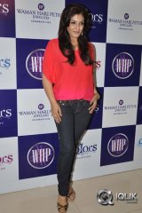 Raveena Tandon Launches Waman Hari Pethe Jewellers